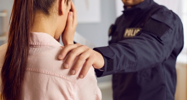 Escroqueries au faux policier