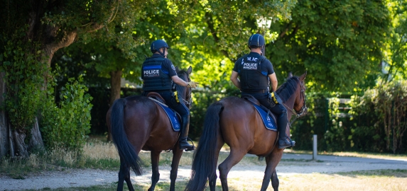 Une patrouille équestre pour la police municipale Antony-Sceaux